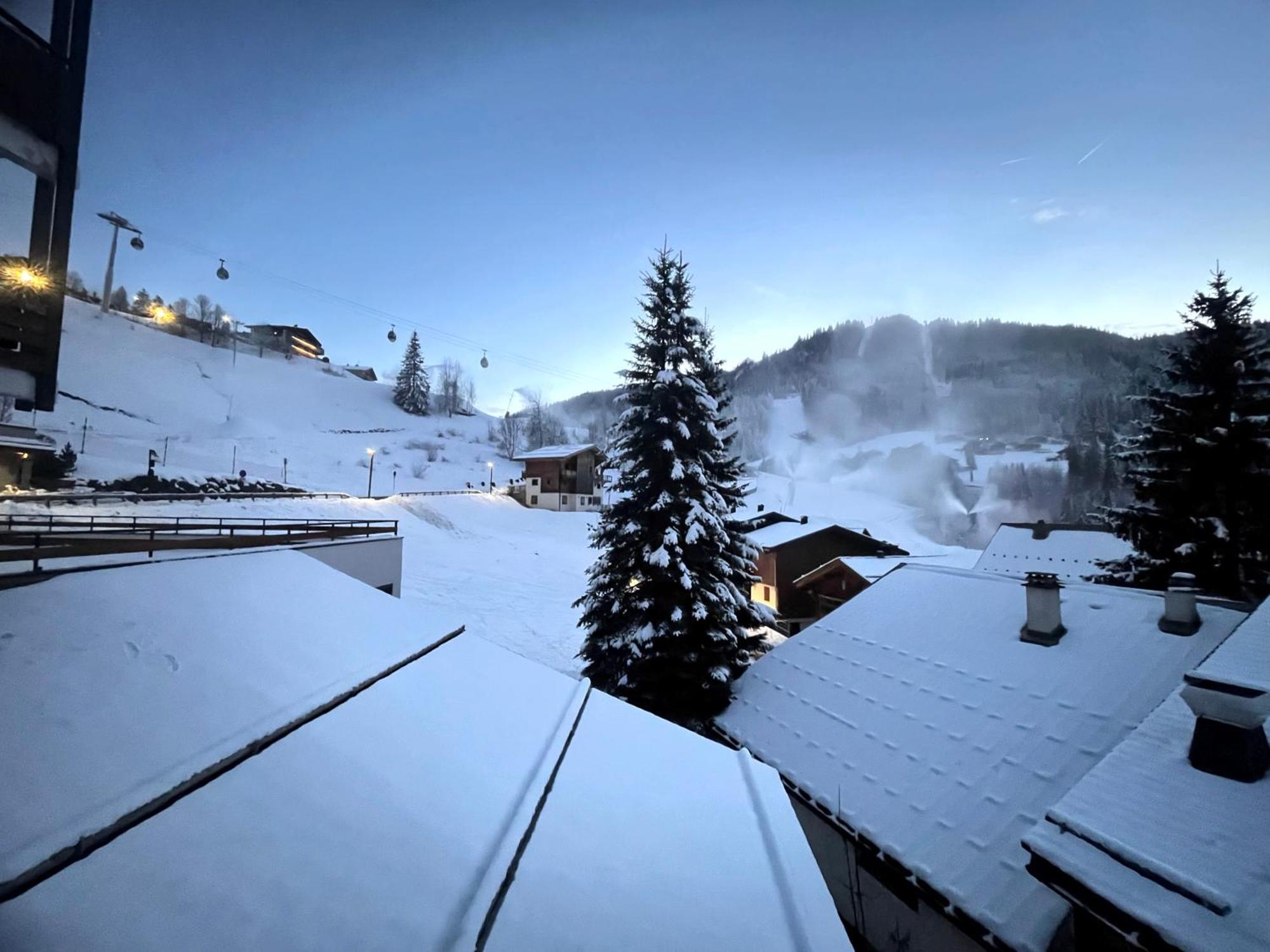 Ours Polaire Bel Appartement Village Et Pistes La Clusaz Kültér fotó